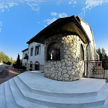 Nad Zalewem -pensjonat, Maison d'hôtes Dzibice