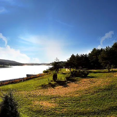 Nad Zalewem -pensjonat, Maison d'hôtes