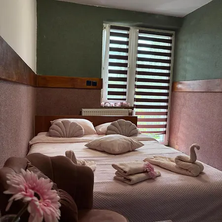 Nad Zalewem -pensjonat, 3* Dzibice