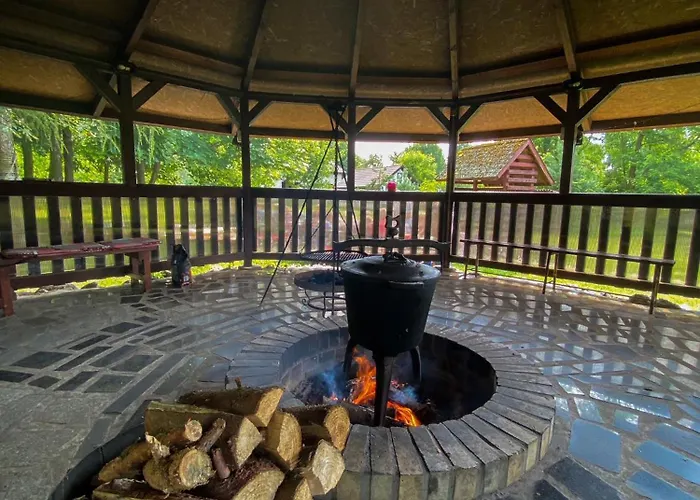 Nad Zalewem -pensjonat, בית הארחה Dzibice