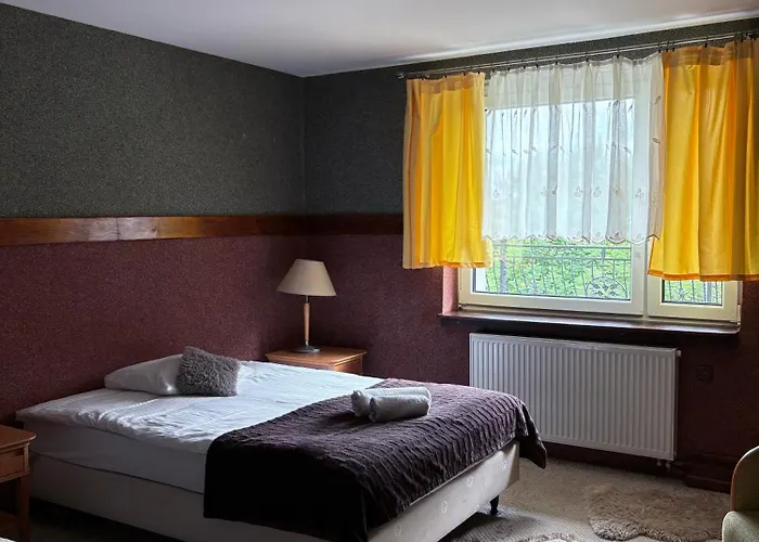 Nad Zalewem -pensjonat, בית הארחה